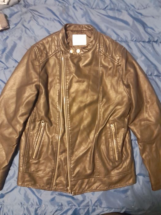 Casaco de couro preto