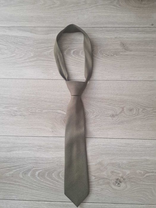 Krawat wojskowy koloru khaki 306/mon