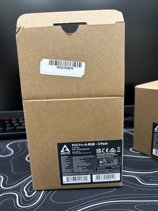 Ventoinha 120mm Arctic P12 Pro A-RGB 3000RPM 4 Pinos PWM (Pack 3)