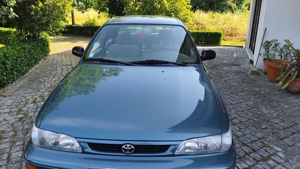 Toyota Corolla 1996 (muito bom estado, ~80000kms)