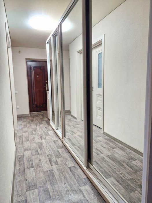 Продается 3-х комнатная квартира, район ЖД Вокзала.