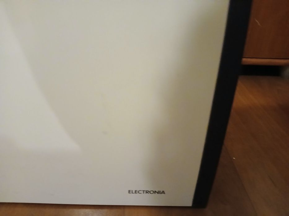 Convector de parede avariado