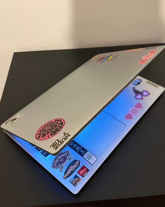 Computador Portátil LENOVO Ideapad 1, Ryzen 7, 16Gb RAM, 1Tb Ssd.