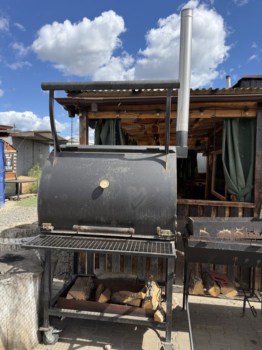 Продам смокер BBQ, мангал крепится с боку