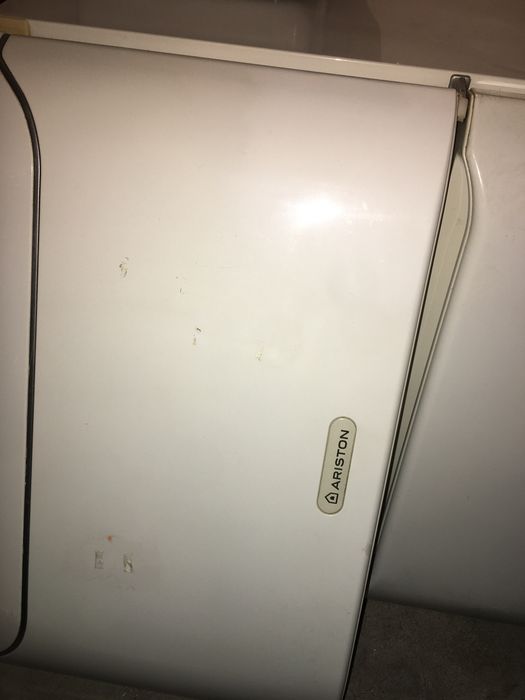 Frigorifico + Congelador Ariston Muito bom estado