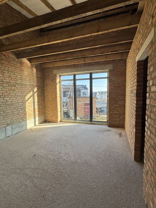 Продаж Стильного Котеджу  на Щасливому.