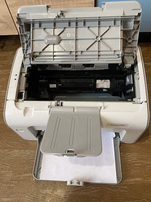 Принтер HP LaserJet P1102.