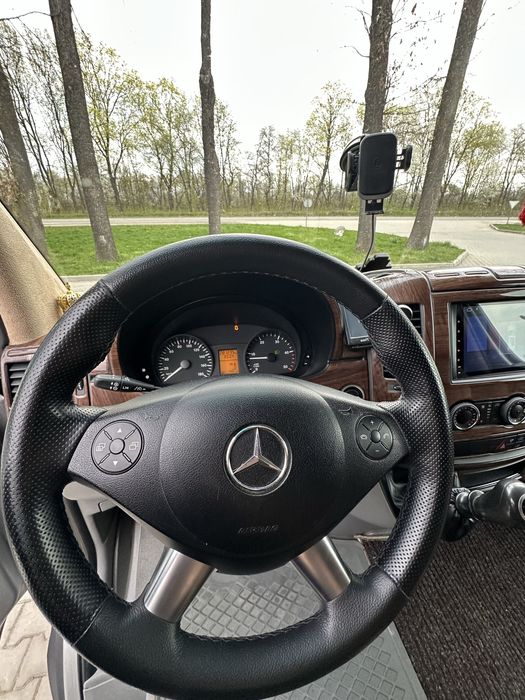 Mercedes Sprinter 319