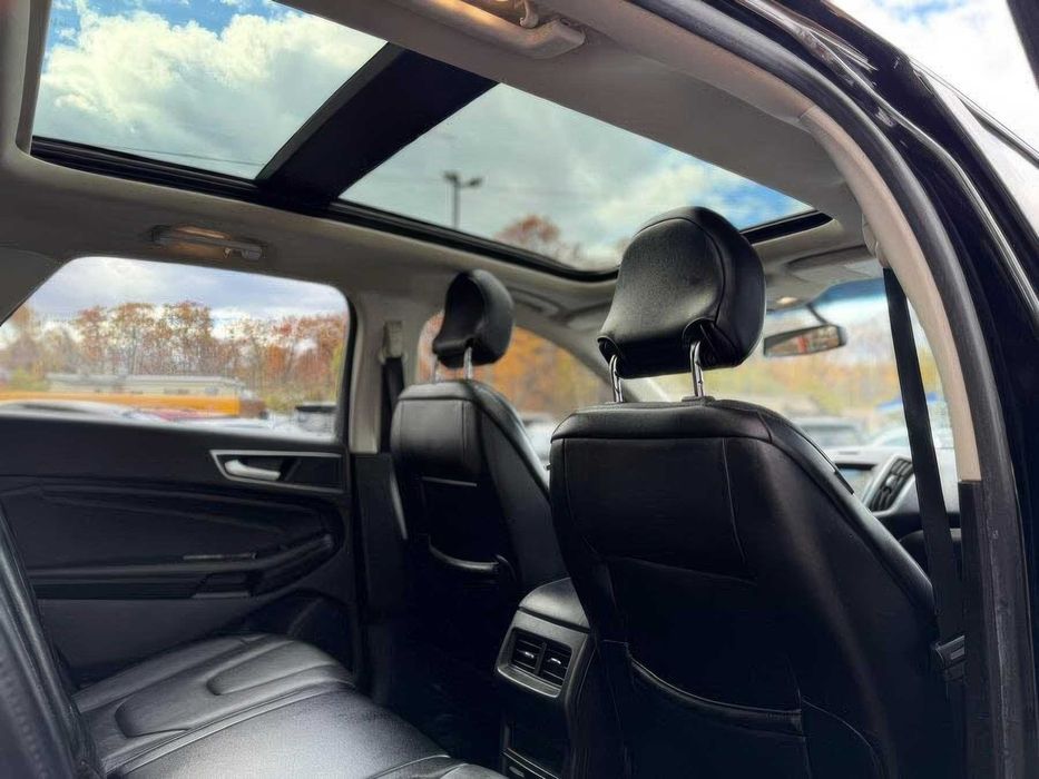 Ford Edge Titanium      2019