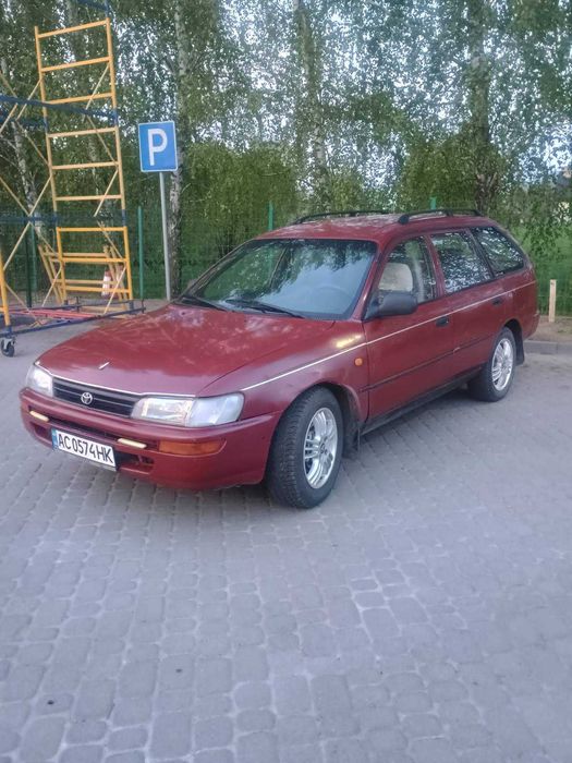 Продам тойоту короллу Е100  1.3XLI 16V 1994 р. в універсалі