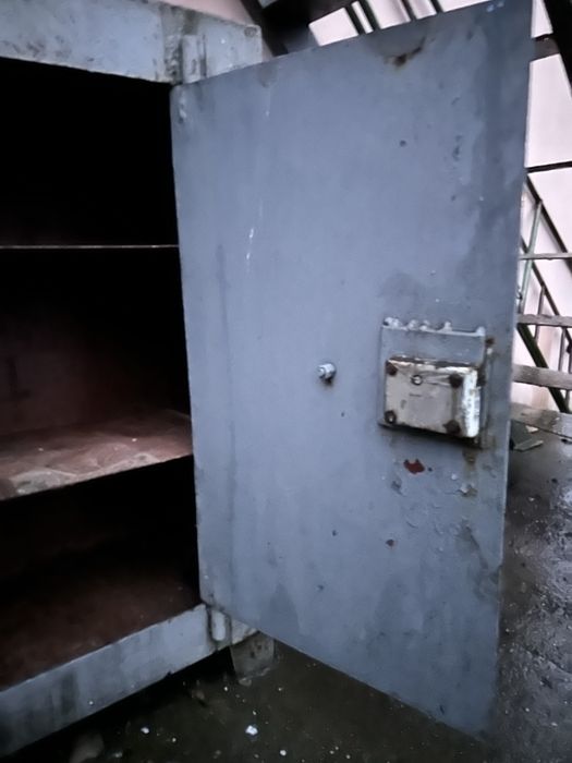 Сейф металевий (шафа металева)