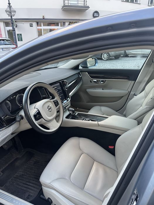 Auto do ślubu Volvo s90