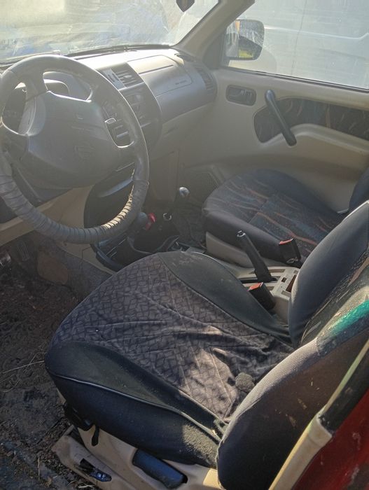 Nissan Terrano 2.4 LPG 4x4