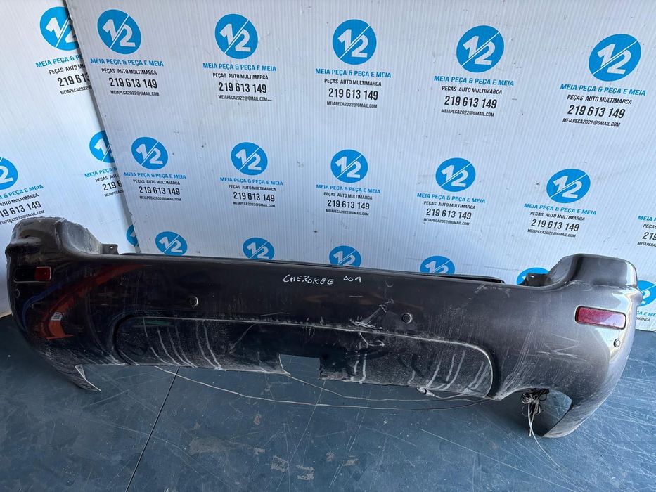 Parachoques traseiro Jeep Grand Cherokee de 2000