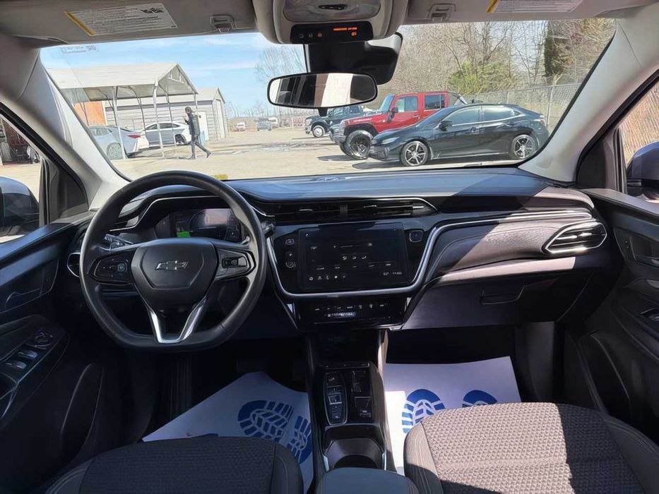 Chevrolet Bolt EUV LT      2023