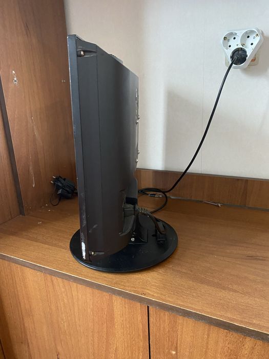 Монітор LG 15LC1RB