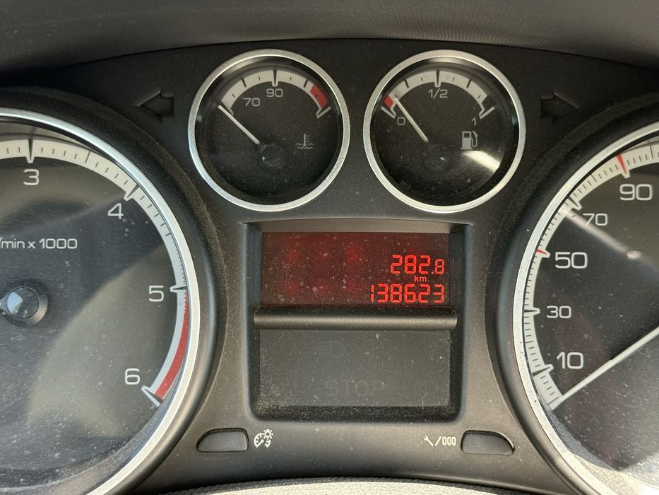 Peugeot 308 — fotografia 6