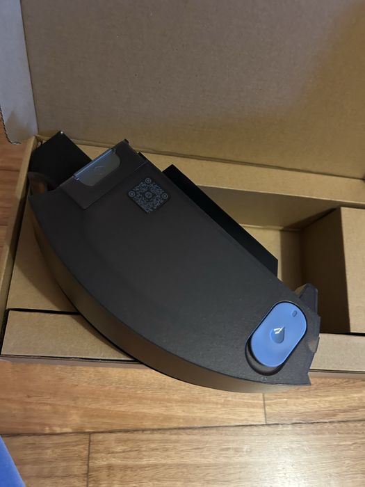 Aspirador Robot iRobot i8+ com clean base