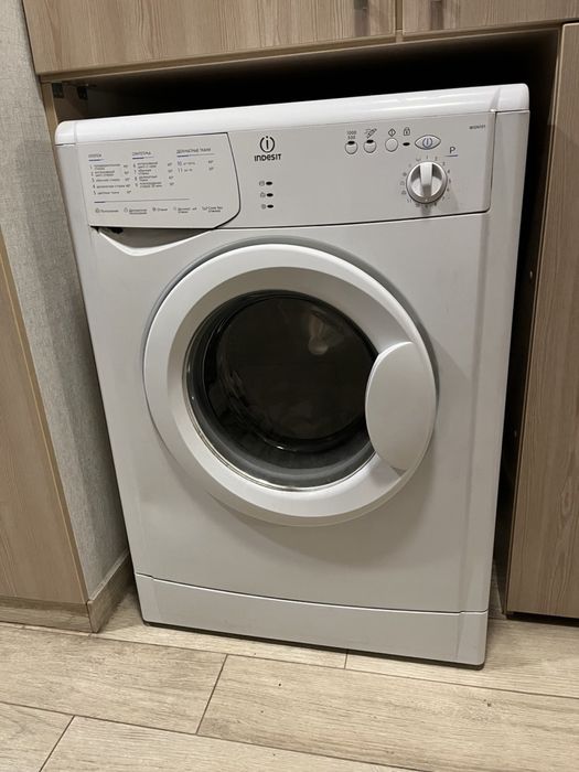 Пральна машина INDESIT WISH 101