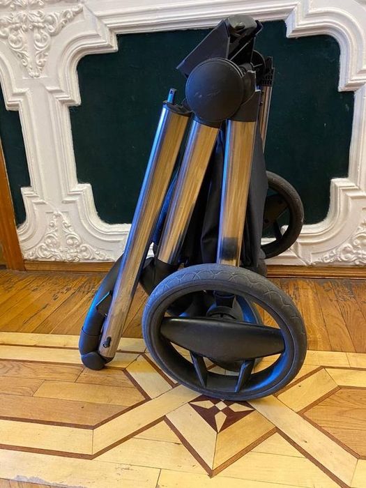 Коляска детская в идеальном состоянии бу