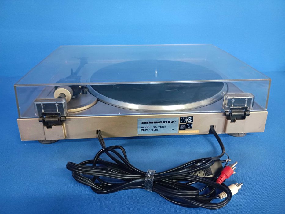 gira-discos MARANTZ TT 221