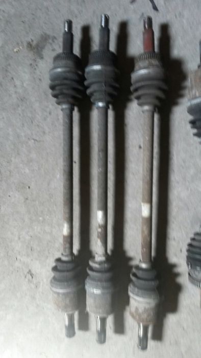 Полуось передняя левая Hyundai Tucson 2004-2012 Разборка