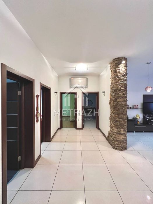 Продам будинок на Холодній горі з ремонтом ,198м2