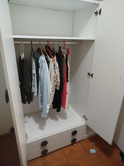 Guarda-roupa como novo