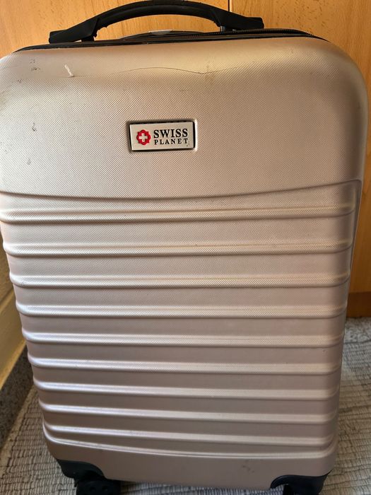 Mala rígida de viajem tamanho cabine de avião