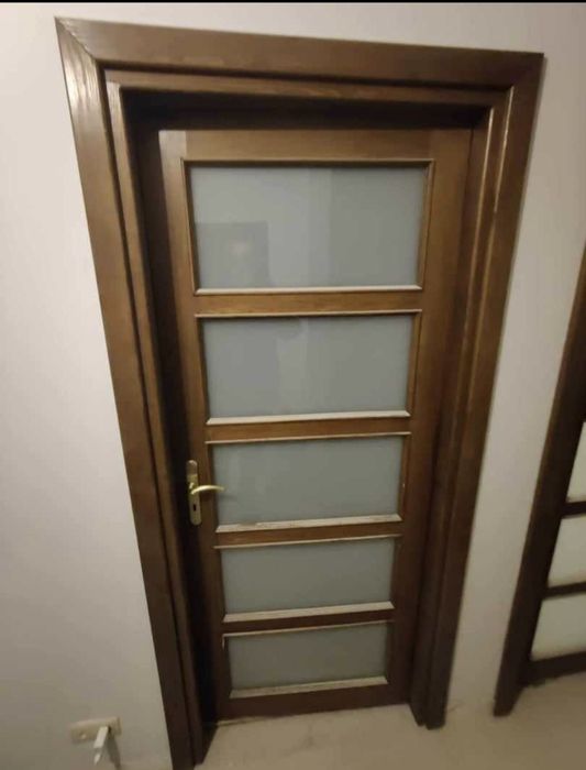 Drzwi wewnetrzne rozmiar 80 z futrynam i klamkami