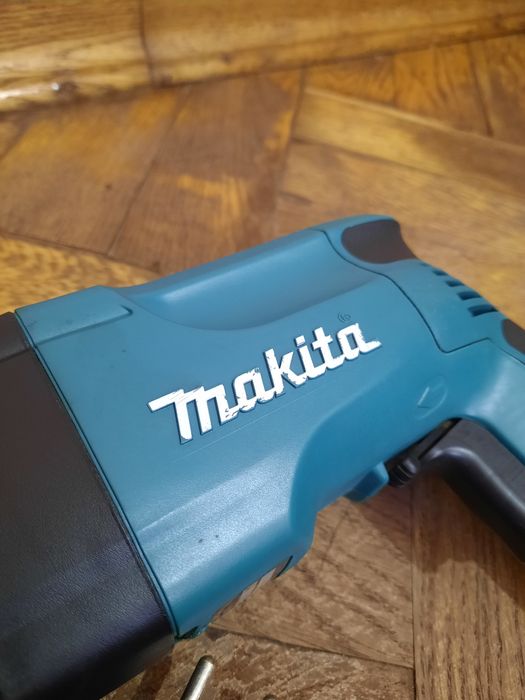 100% оригінал!!Перфоратор Makita HR 2450,780вт,2.7дж