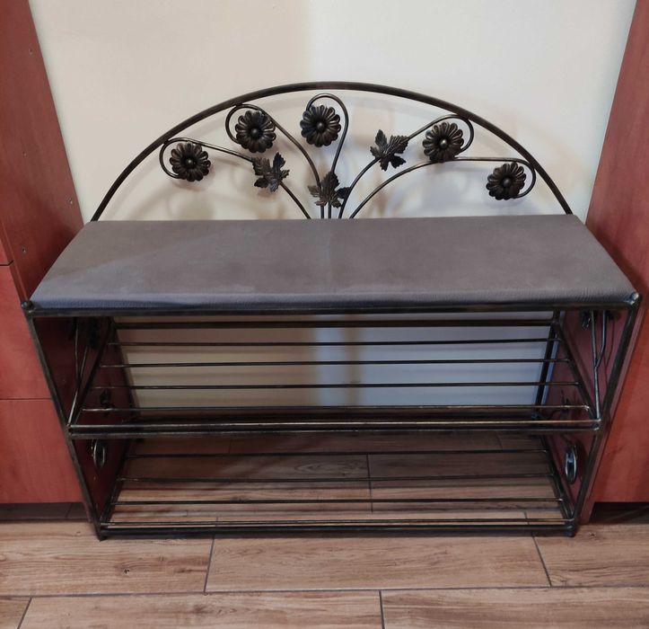 Metalowa szafka na buty z siedziskiem – ławka, solidna, dekoracyjna