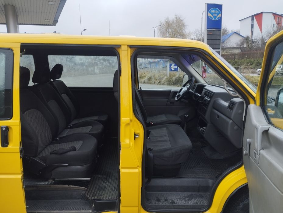 Фольксваген транспортер т-4   2002 року випуску, пасажир 9 місць