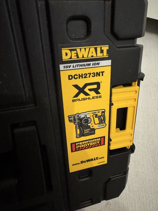 Młot udarowy Dewalt DCH273NT