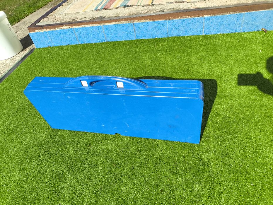 Складний стіл зі стільцями складной стол со стульями