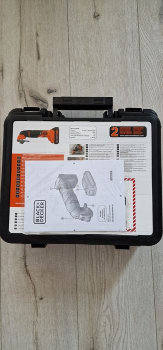 Nowy Black+Decker z ładowarka i akumulatorem