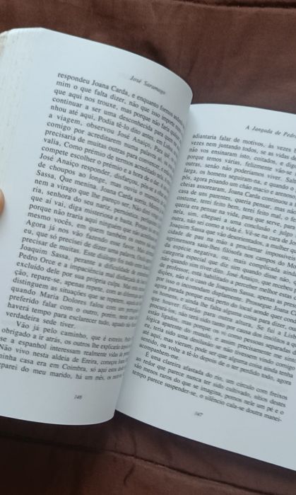 A Jangada de Pedra (Saramago) e Rio Piedra  (Paulo Coelho) Livros