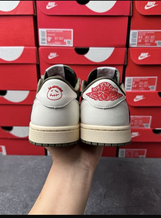 Nike jordan 1 Travis Scoot Olive