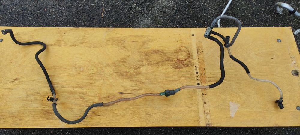 Трубка паливна,топливная Опель Виваро,Vivaro, Трафик,Ниссан Примастар