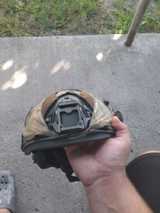 Шолом FAST XL  з ковром та ліхтариком