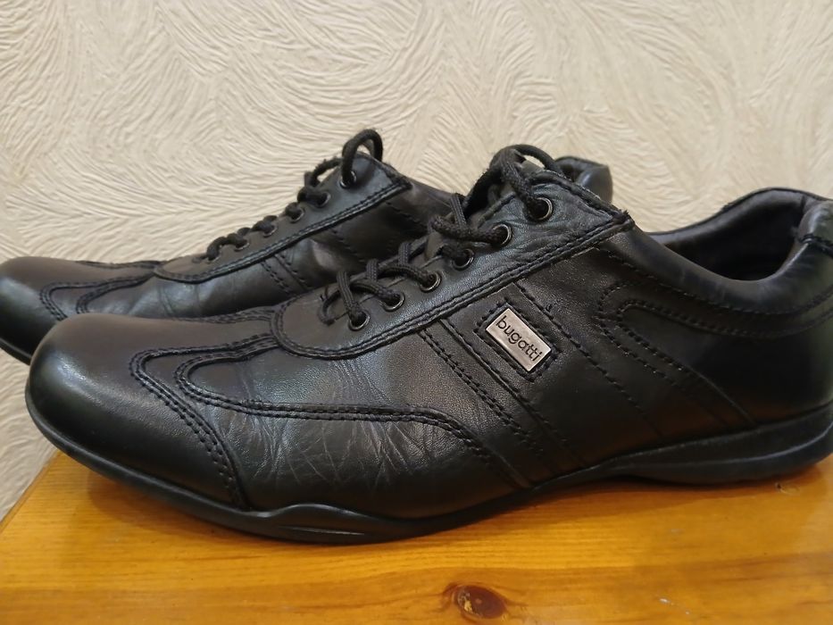 Шкіряні туфлі Bugatti, чорні. 46р