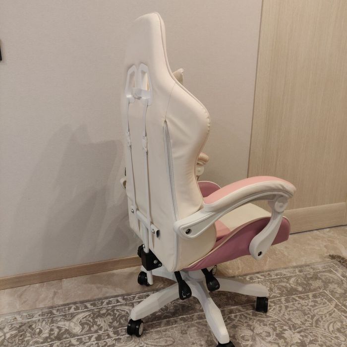 Нове дитяче комп'ютерне крісло на колесиках