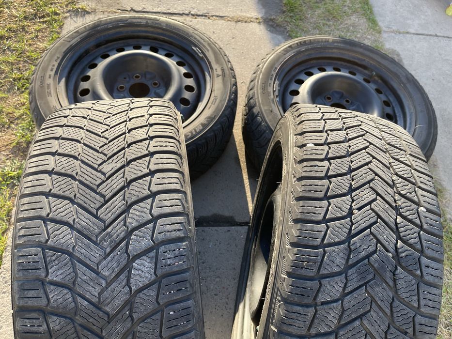 R17 диски Nissan 215/50R17 Michelin шини + диски