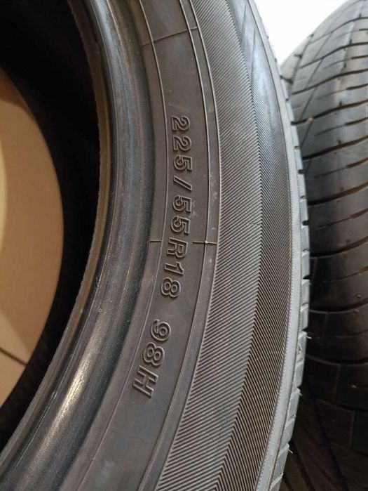 Шина одна б/у 225/55R18 98H Yokohama BluEarth E70