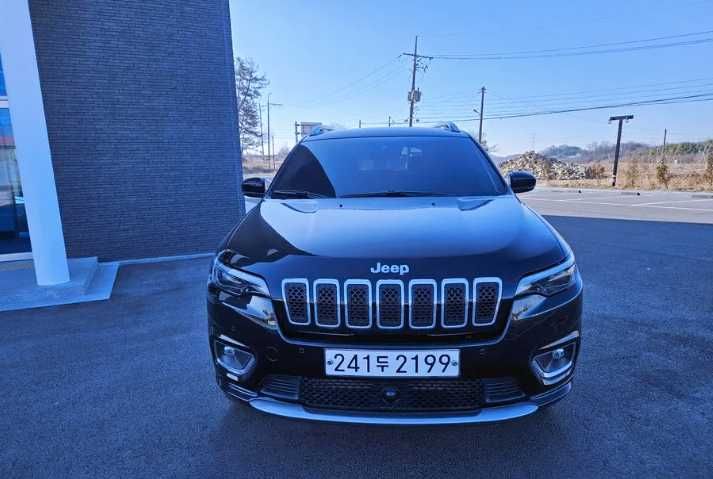 Надійний Дизельний Jeep Cherokee 4x4 Overland
