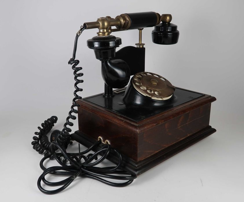 Telefone antigo em madeira (Ref. 5)