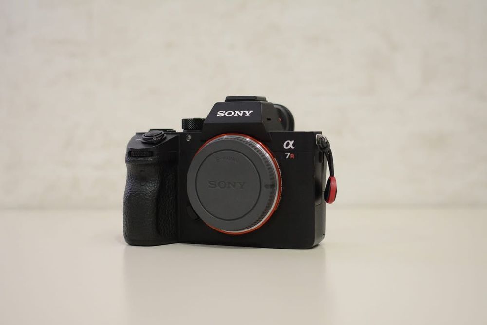 Sony a7 R III + 3 baterias e carregador originais