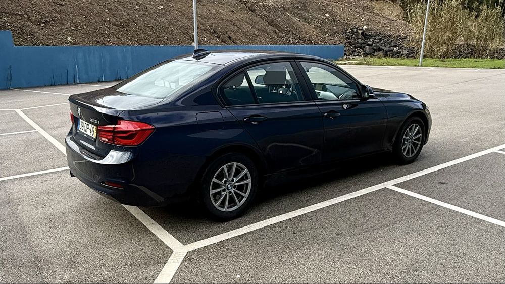 BMW 320i (F30) - Nacional - 85 mil km