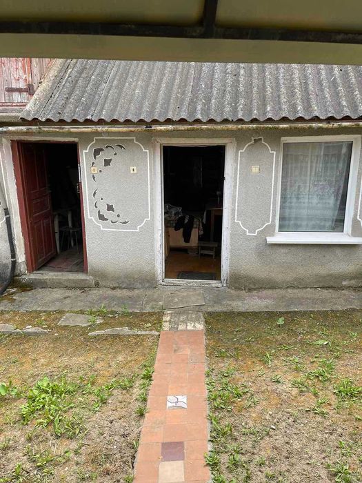 Будинок, 65 м кв + 50сот землі біля хати