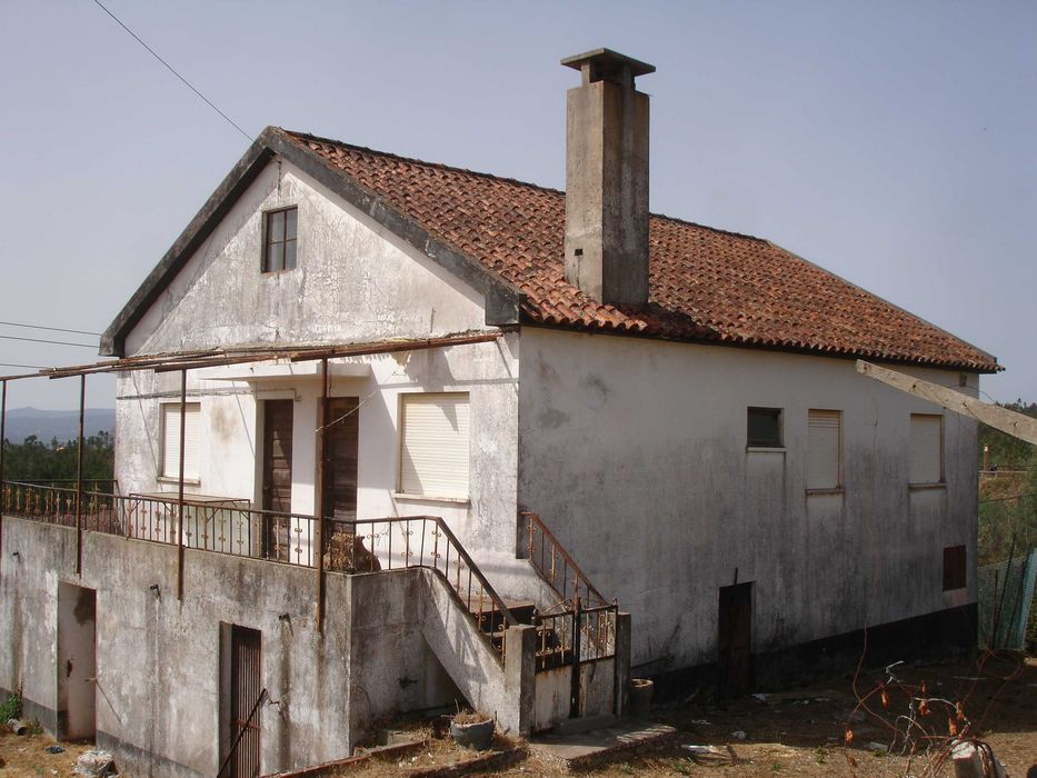 Moradia T5 isolada